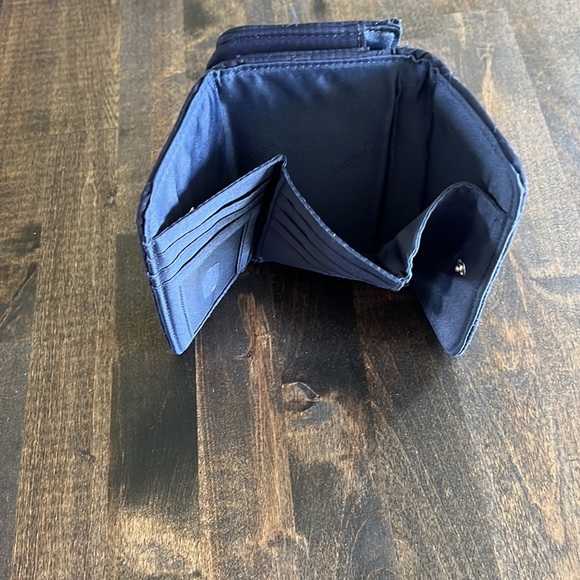 Vera Bradley Wristlet - Picture 4 of 7